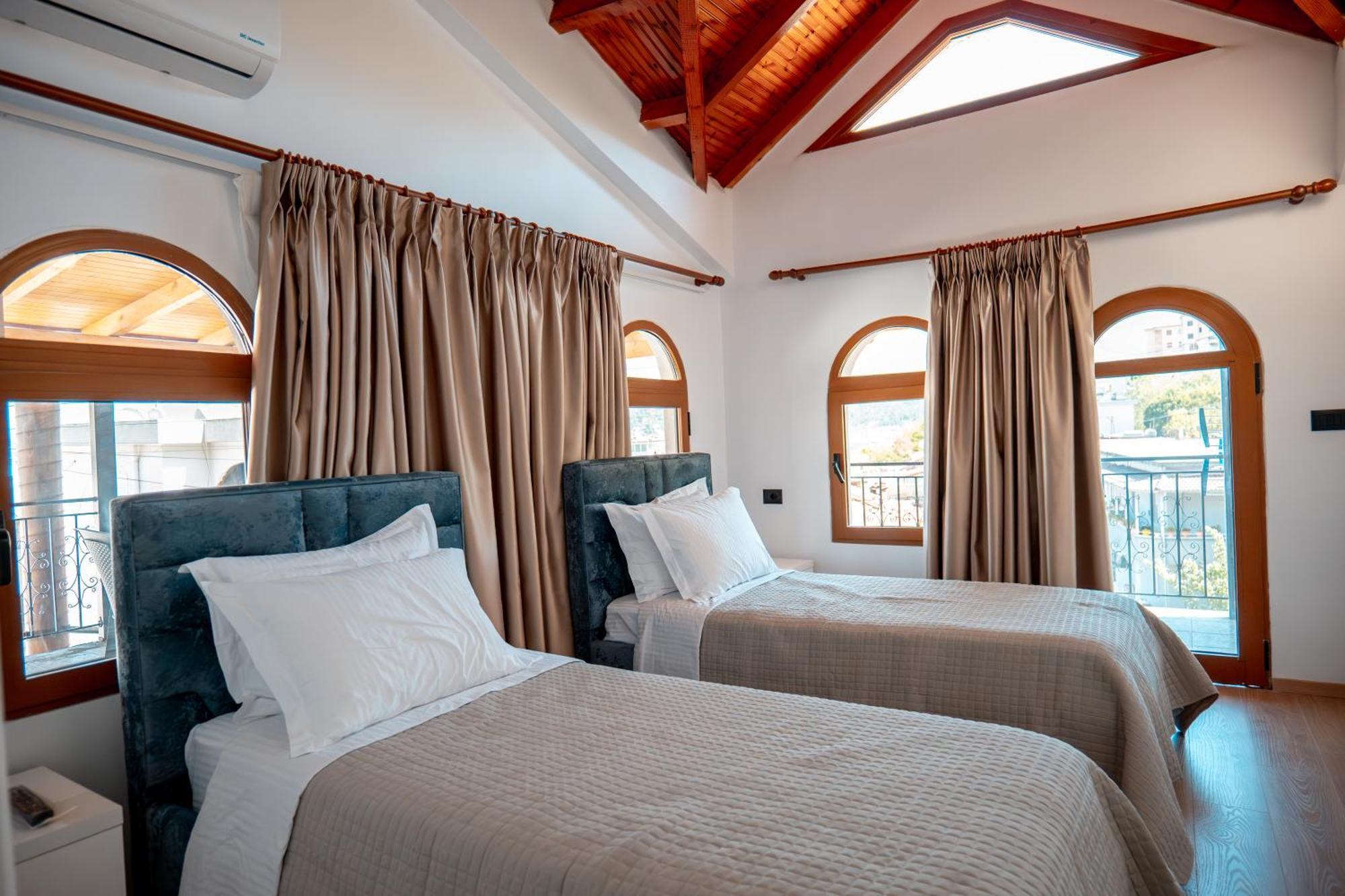 Fabio Guest House Gjirokastër Exteriör bild